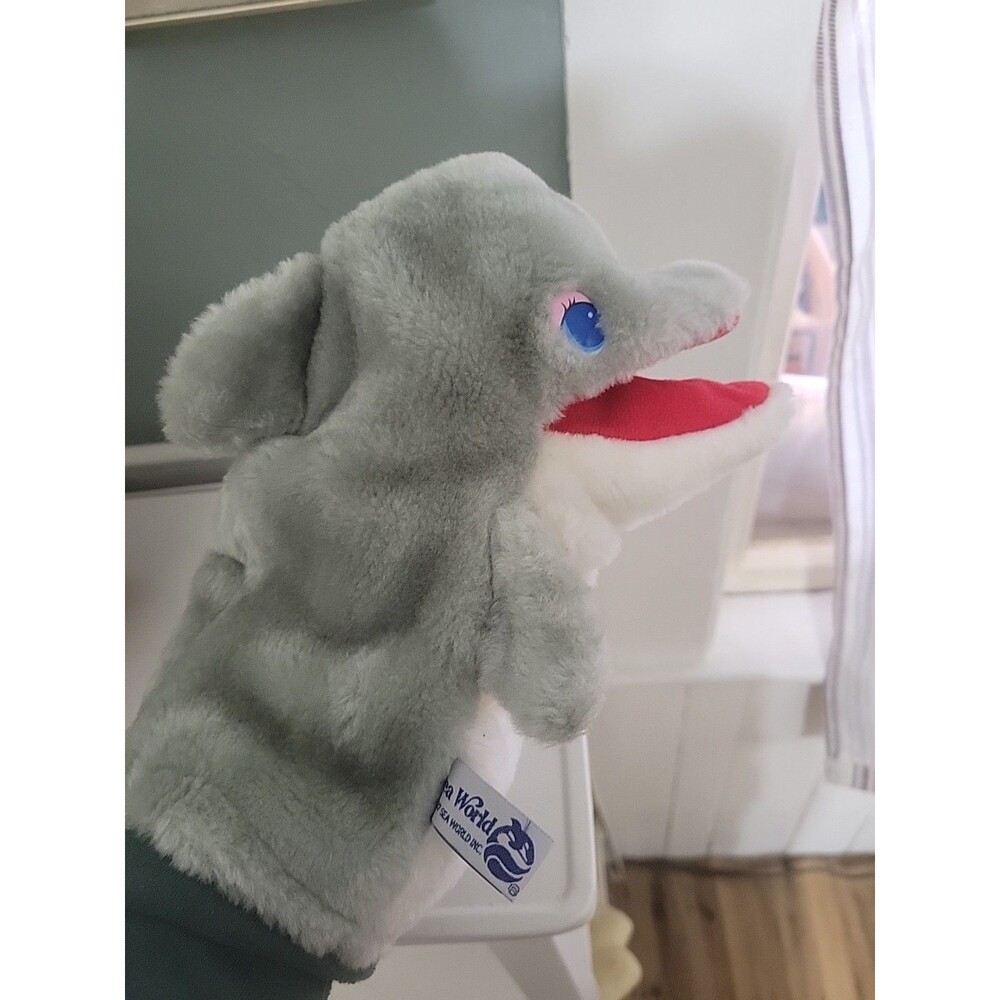 Sea World Dolphin Hand Puppet Toy Squeaks Fish Vintage Plush 8.5" 1987 1980s
